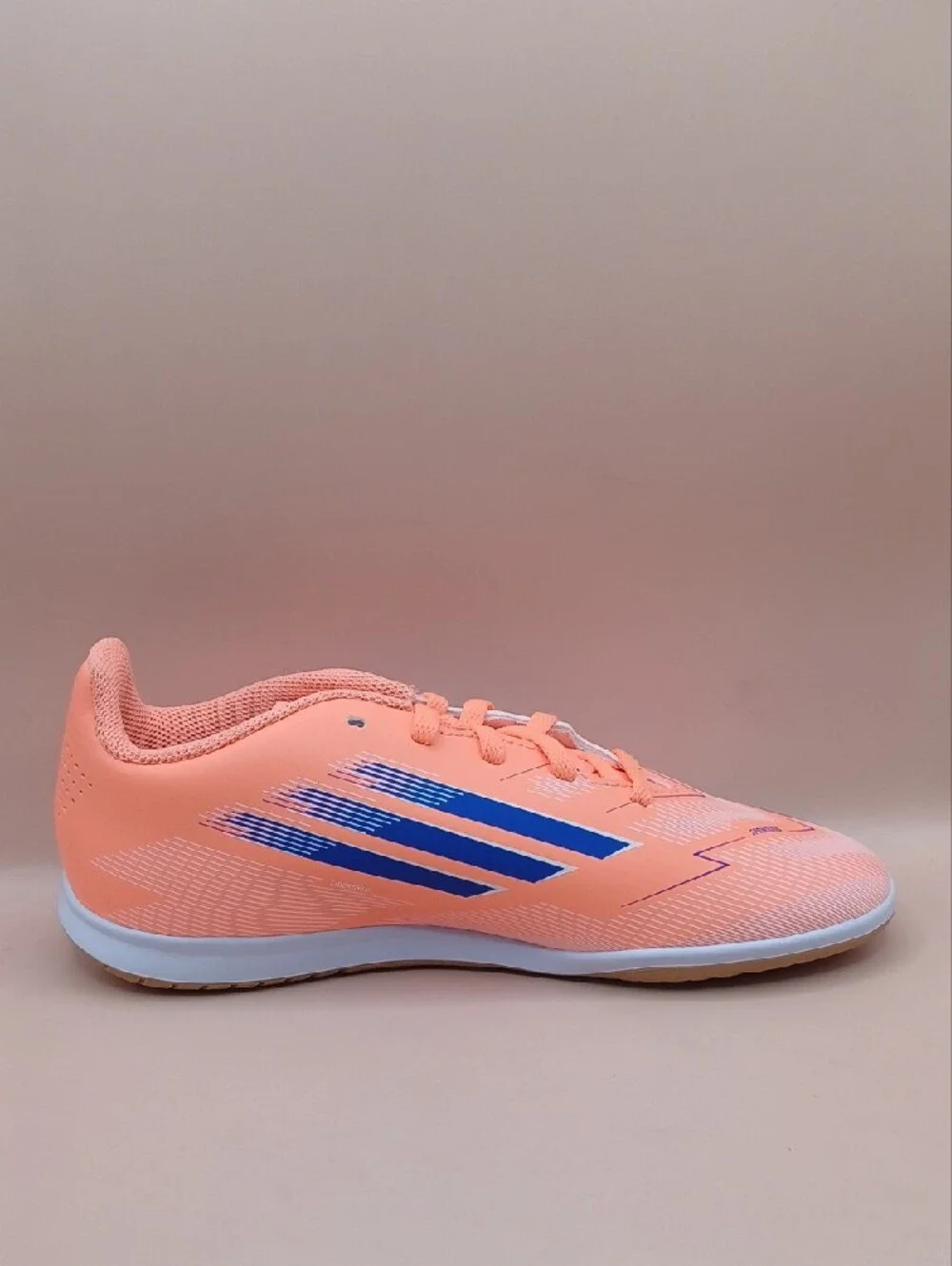 NWOB Adidas F50 Club Soccer Shoes-Coral Blaze Pack Junior Unisex Size 4 US